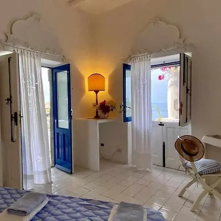 La Casetta Di Valeria - Sea And Port View